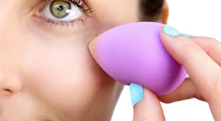 how-to-use-beautyblender
